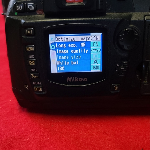 Nikon d70 with 2 lens - Picture 9 of 10